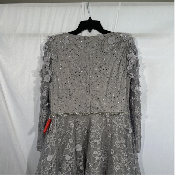 NWT $538 Mac Duggal [ 12 ]‎ Floral Embellished Lace A-Line Dress Sterling Grey - Picture 15 of 16
